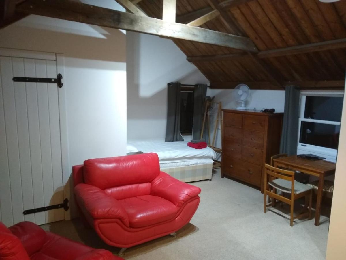Watercress Barns Apartment Sittingbourne Exterior photo