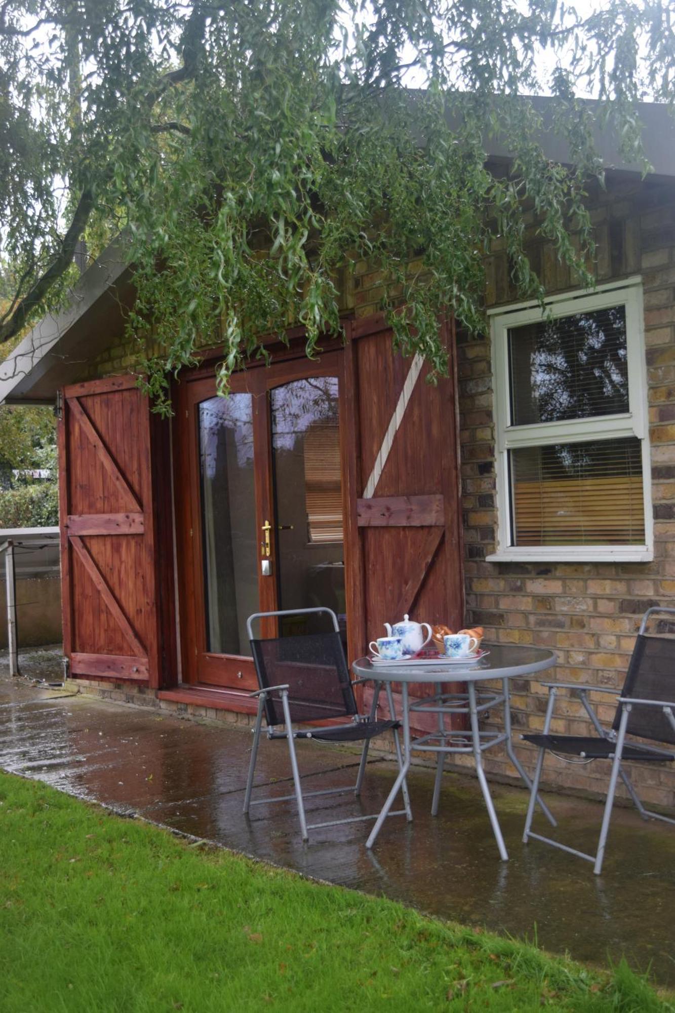 Watercress Barns Apartment Sittingbourne Exterior photo